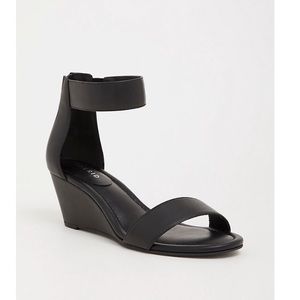 Torrid Black Wedge size 10.5